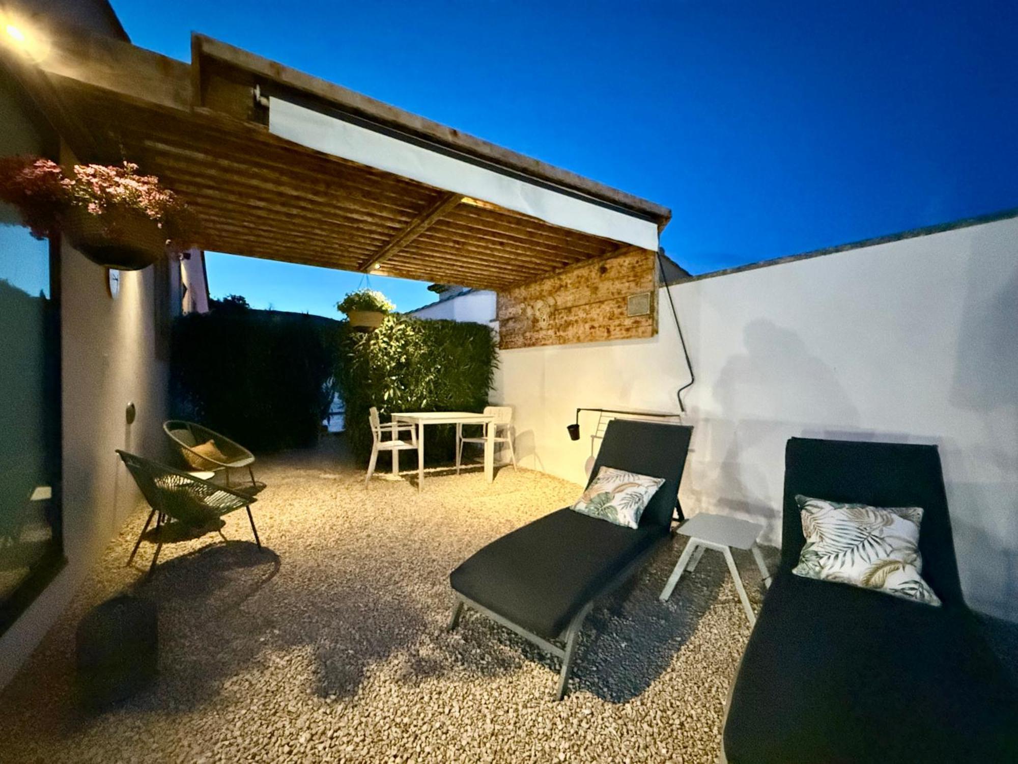Une Nuit En Luberon Puyvert Εξωτερικό φωτογραφία